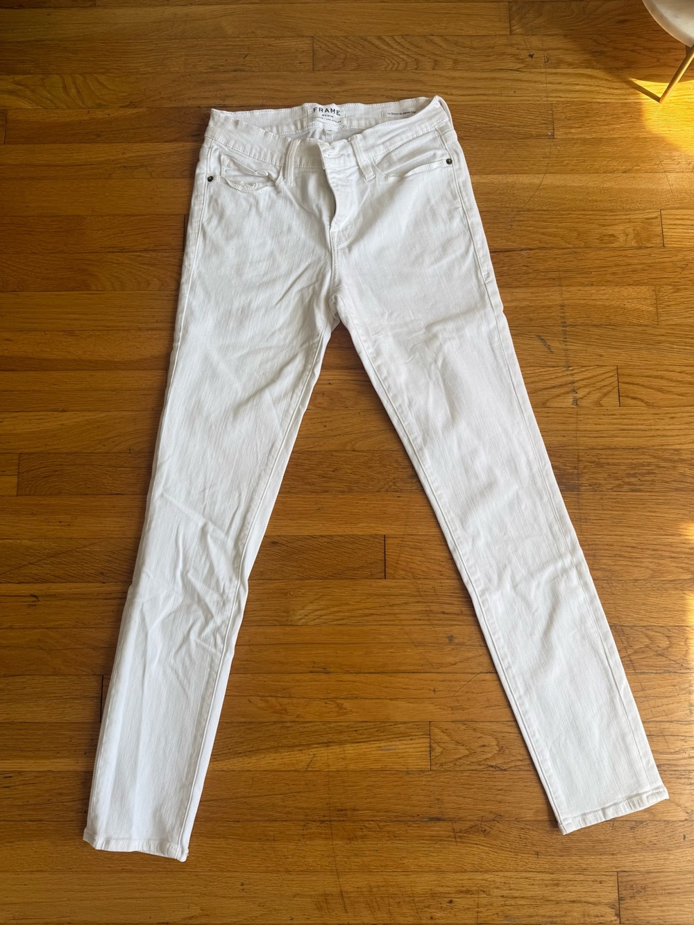 FRAME NWOT White Women's Skinny Jeans size 26 NEVER WORN